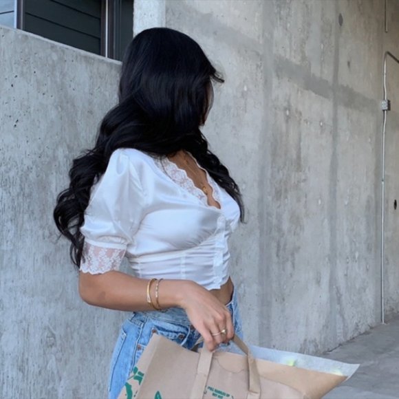 Silky lace blouse - Picture 3 of 3